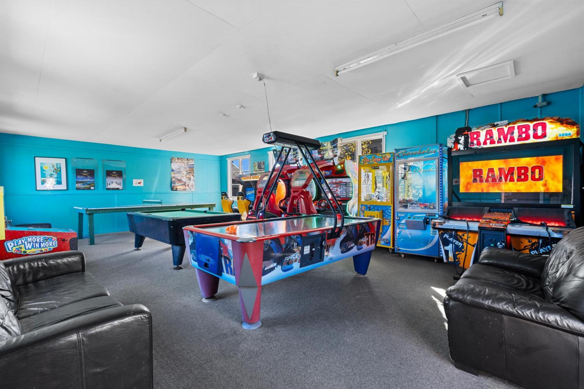 Tasman Holiday Parks - ไครสต์เชิร์ช ภายนอก รูปภาพ The games room at the Australian Institute of Sport