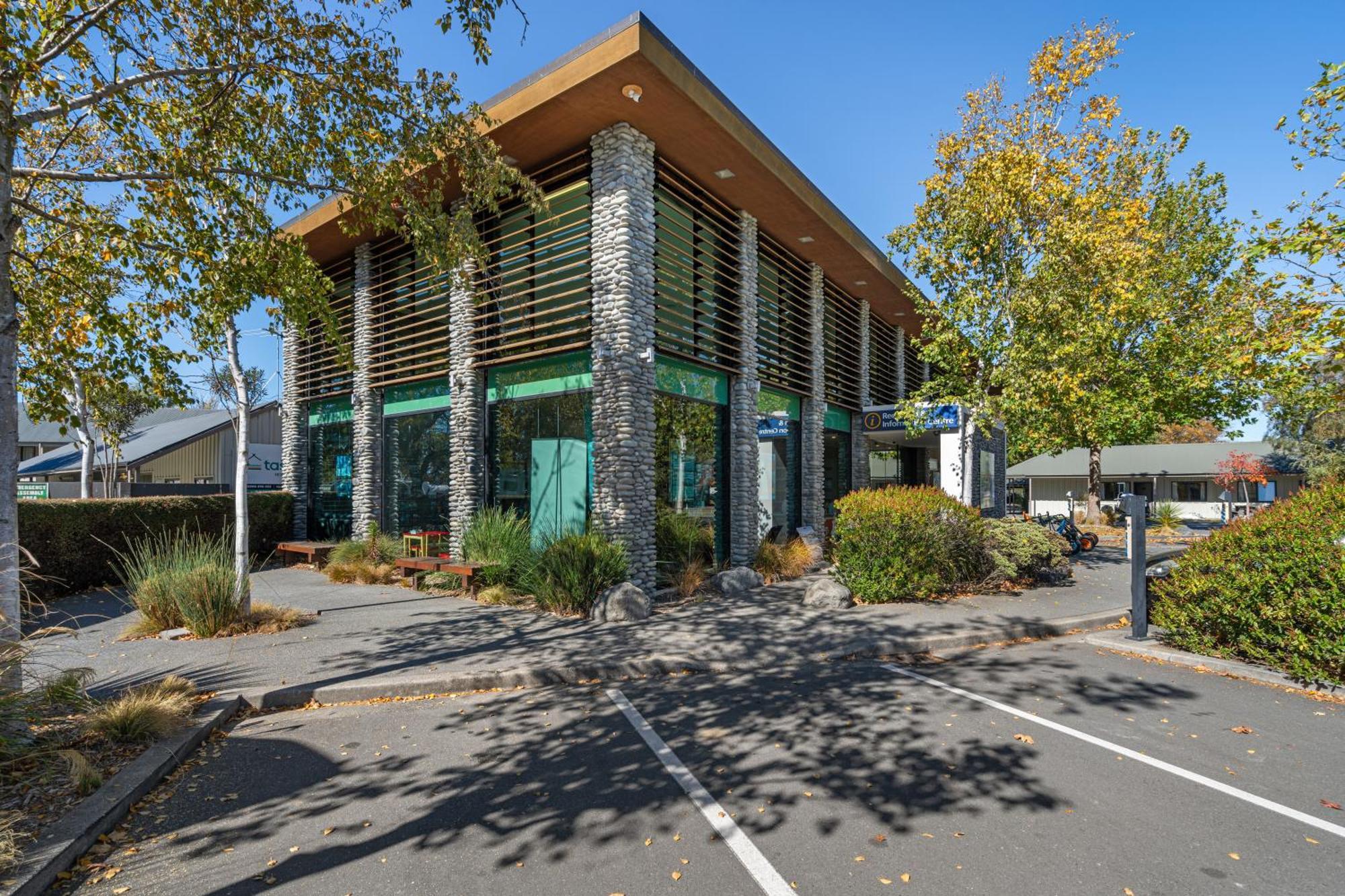 Tasman Holiday Parks - ไครสต์เชิร์ช ภายนอก รูปภาพ The library at the University of Waikato's Hamilton campus