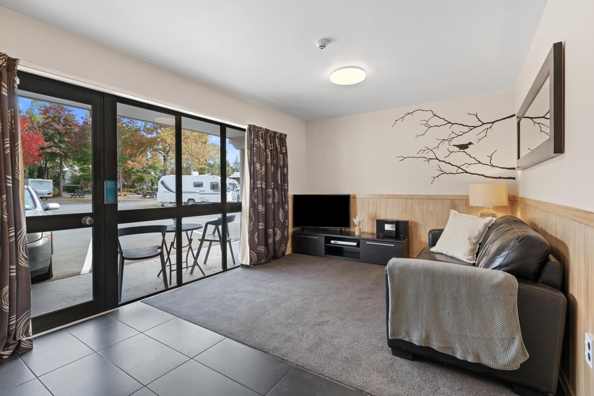 Tasman Holiday Parks - ไครสต์เชิร์ช ภายนอก รูปภาพ A typical one-bedroom apartment