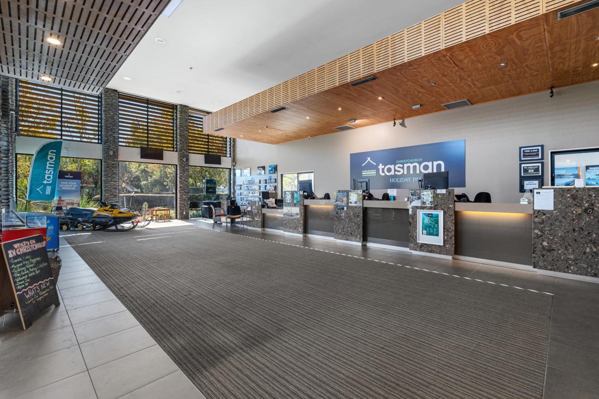 Tasman Holiday Parks - ไครสต์เชิร์ช ภายนอก รูปภาพ Tasman Airport