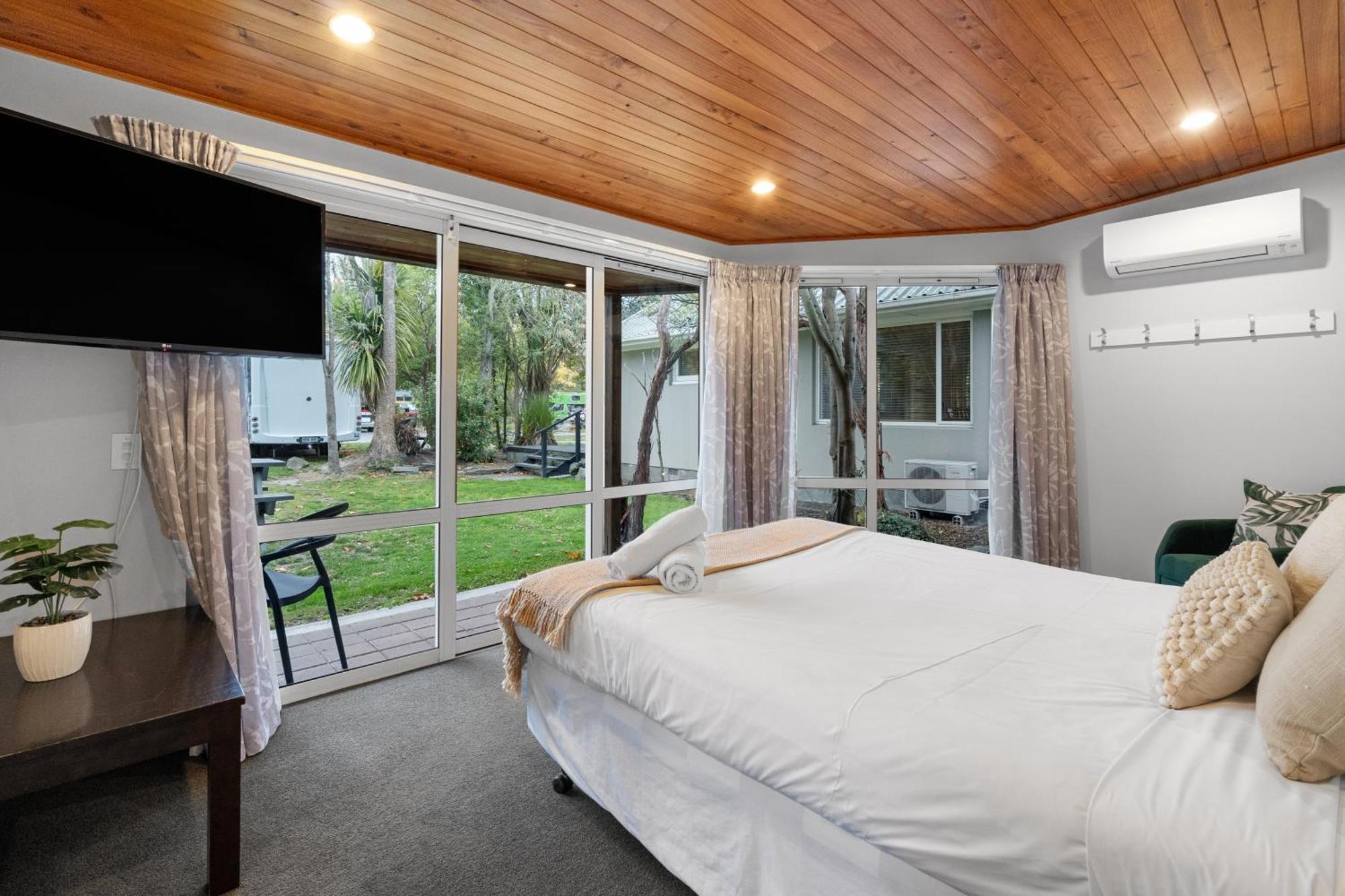 Tasman Holiday Parks - ไครสต์เชิร์ช ภายนอก รูปภาพ A room at the hotel