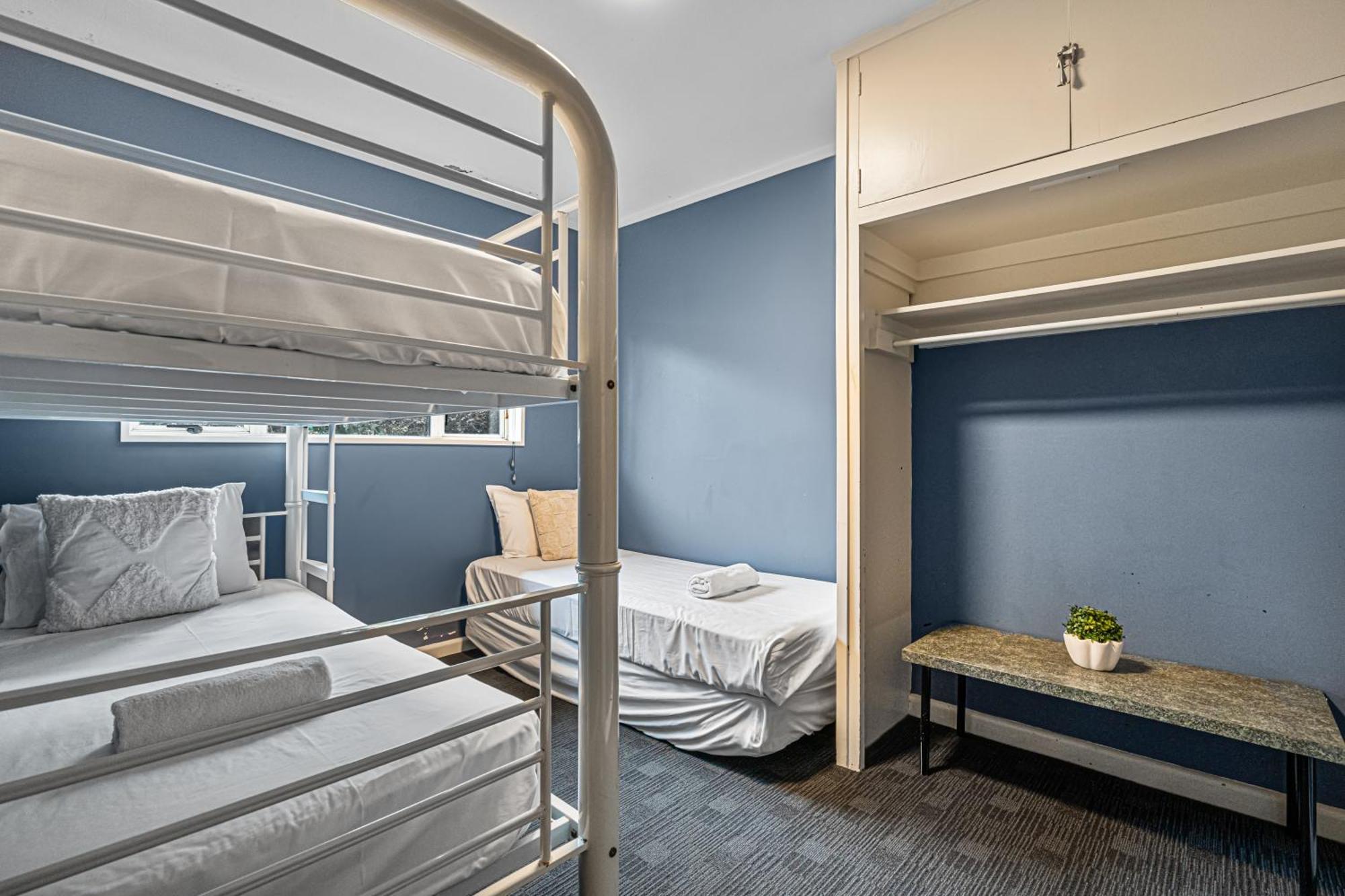 Tasman Holiday Parks - ไครสต์เชิร์ช ภายนอก รูปภาพ A typical room at the hotel